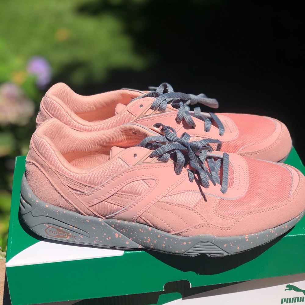 Reebok winterized women’s sneaker